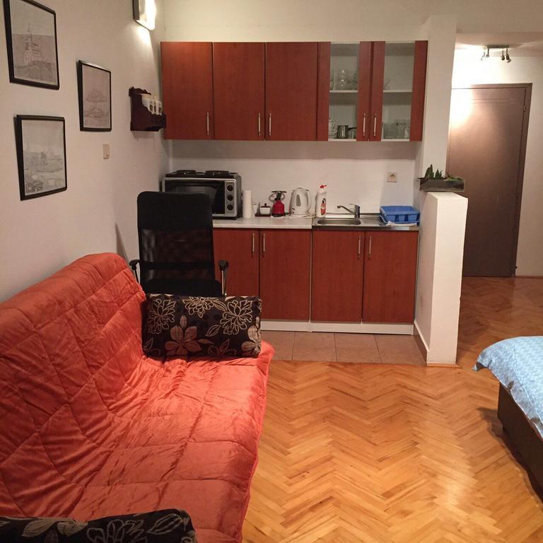 Apartment The Royal Pg بودغوريتْسا المظهر الخارجي الصورة