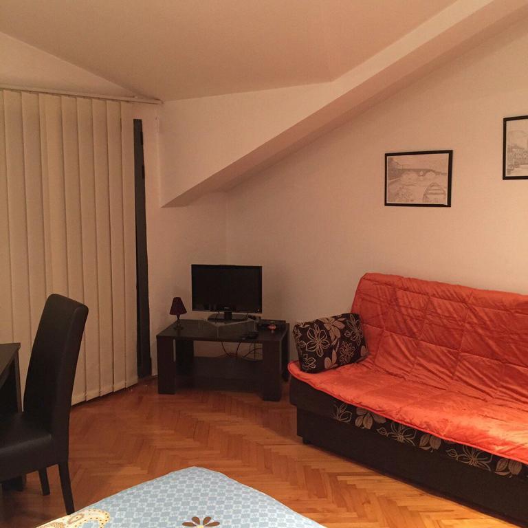 Apartment The Royal Pg بودغوريتْسا المظهر الخارجي الصورة